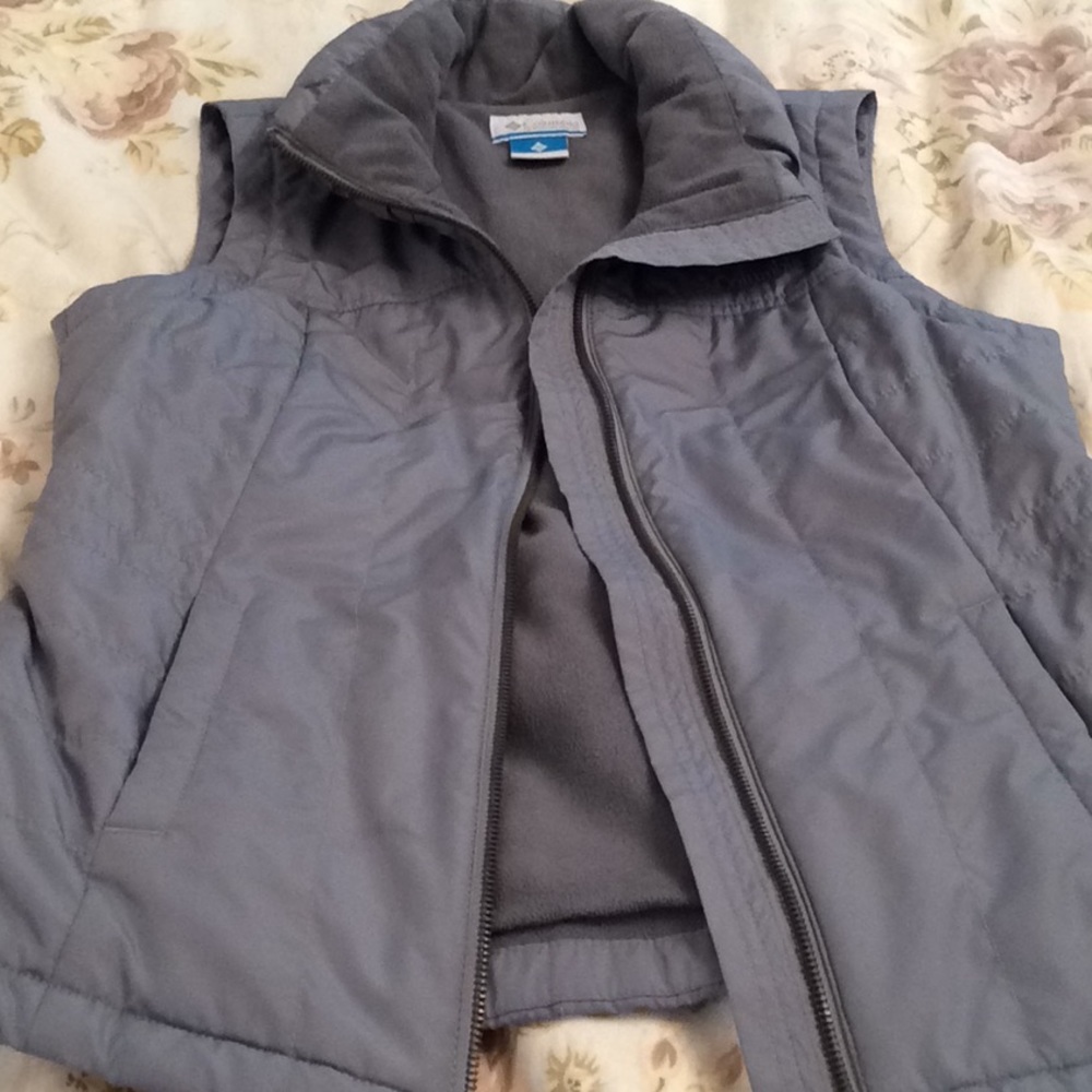 Columbia vest